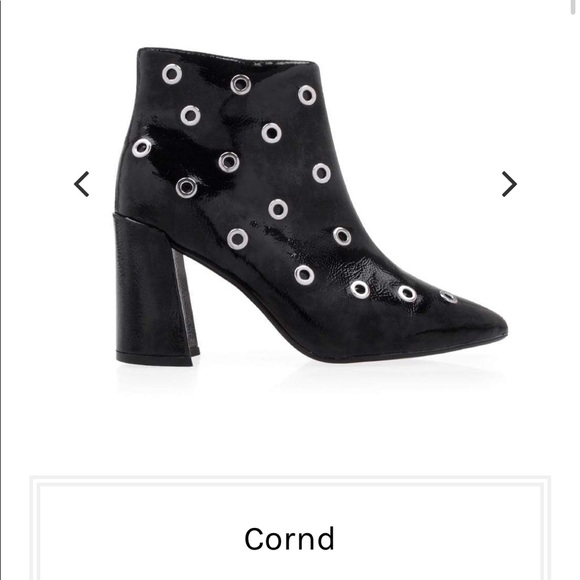 Women’s Black Bootie - Picture 1 of 5